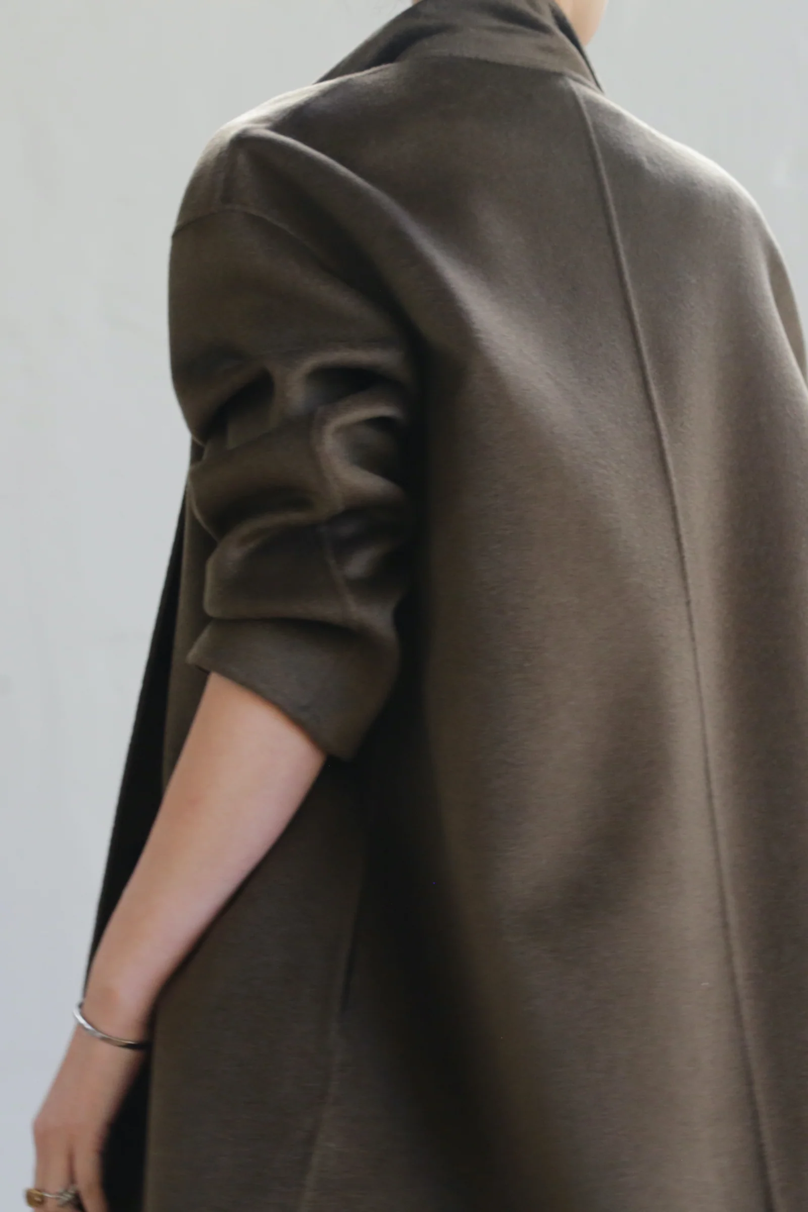Bamford Long Double-face Cashmere | Olive - Image 7