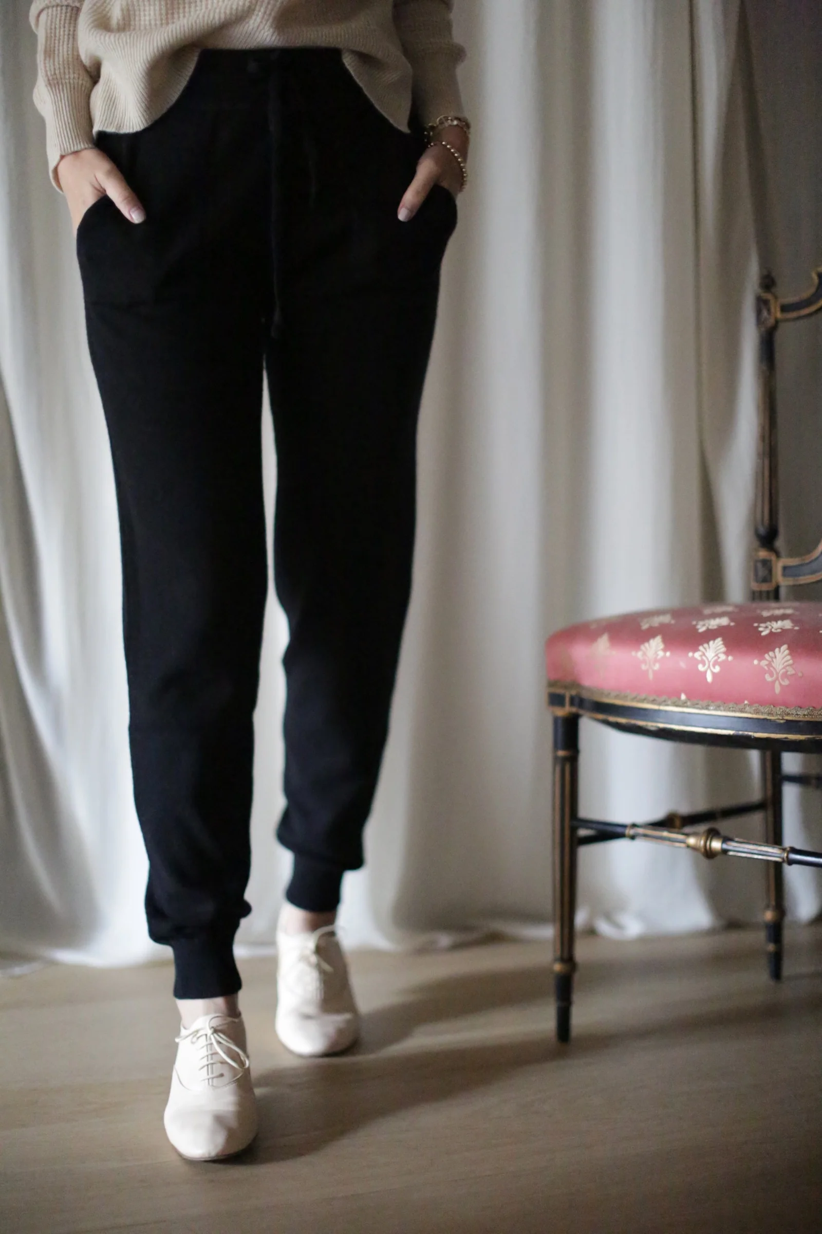Cashmere Joggers - Image 4