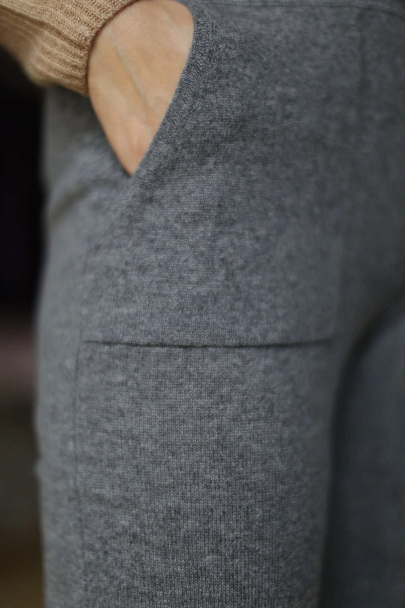 Cashmere Joggers - Image 5